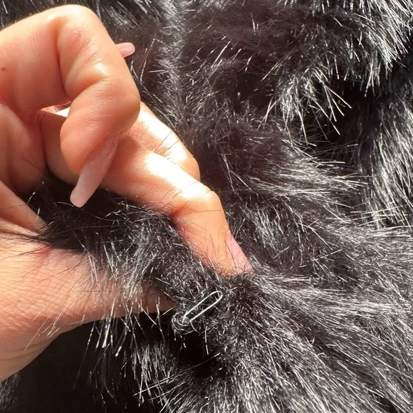 Gianni Bini Black Shaggy Faux Fur jacket - Picture 4 of 5